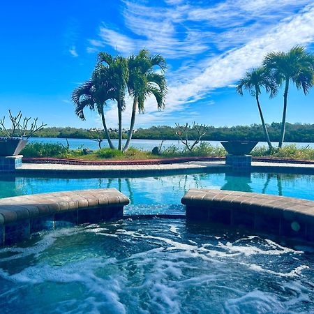 Guest Suite - Waterfront -Pool & Hot Tub- Walk To Beach 克利尔沃特 外观 照片