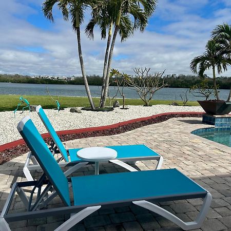 Guest Suite - Waterfront -Pool & Hot Tub- Walk To Beach 克利尔沃特 外观 照片